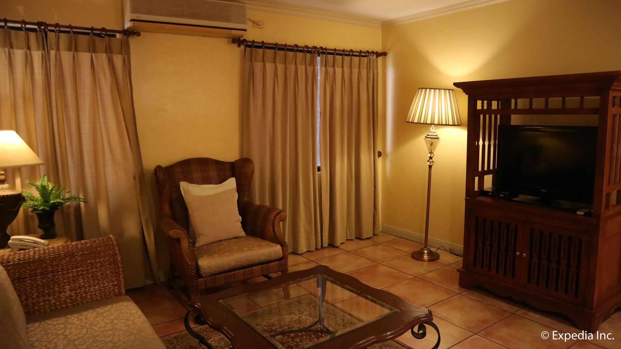 Sophia Suites Residence Hotel Cebu Exteriör bild