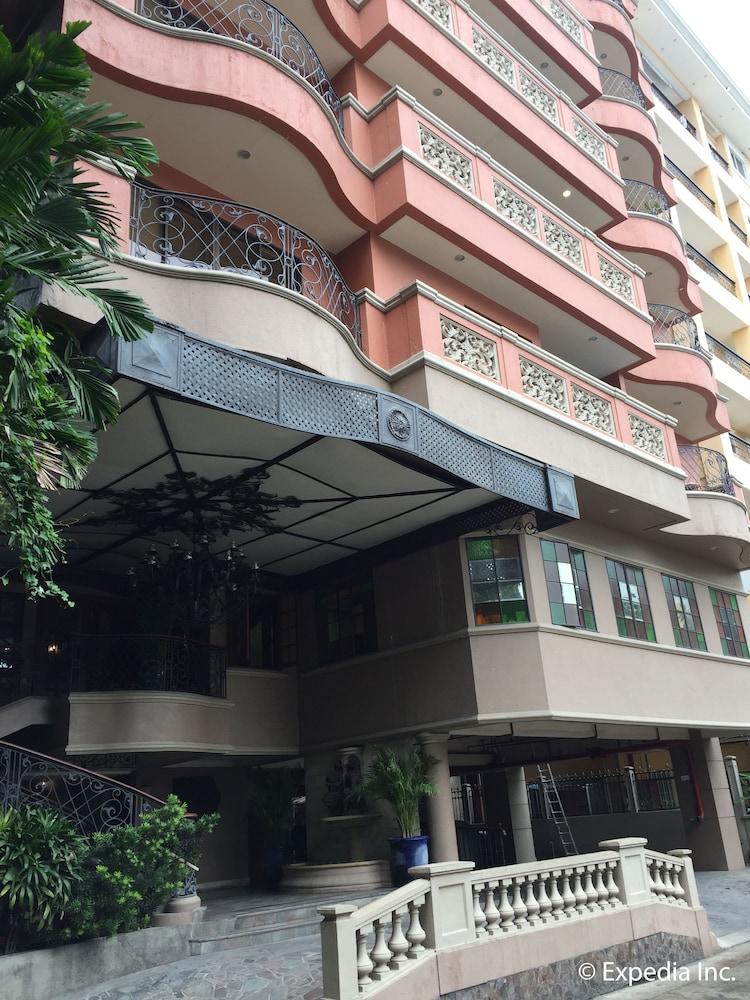 Sophia Suites Residence Hotel Cebu Exteriör bild