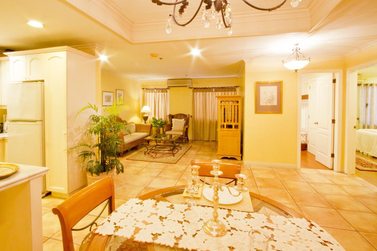 Sophia Suites Residence Hotel Cebu Exteriör bild