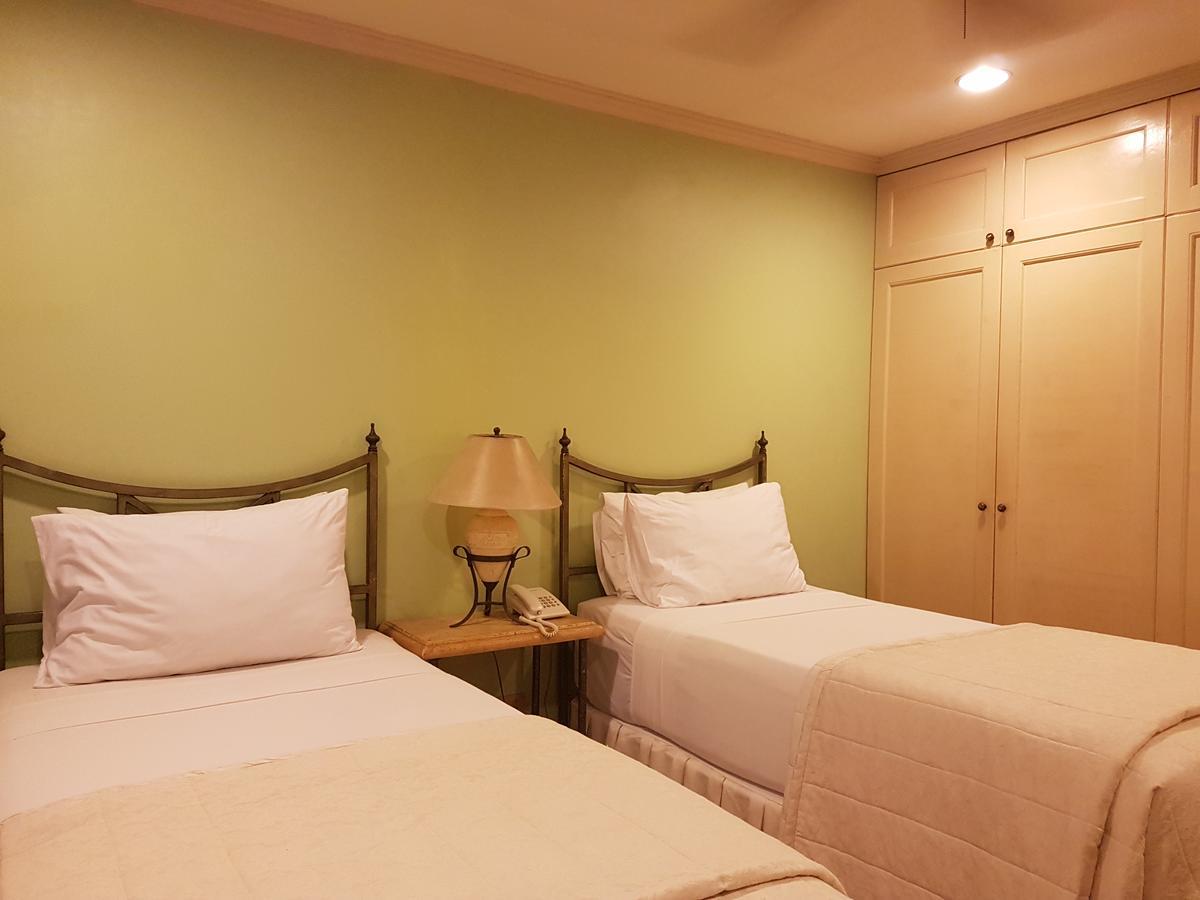 Sophia Suites Residence Hotel Cebu Exteriör bild