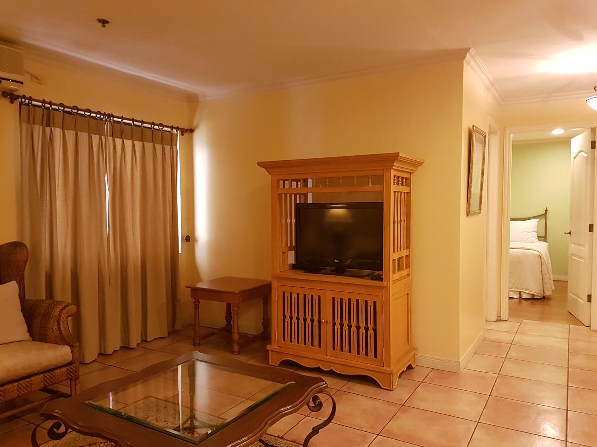 Sophia Suites Residence Hotel Cebu Exteriör bild
