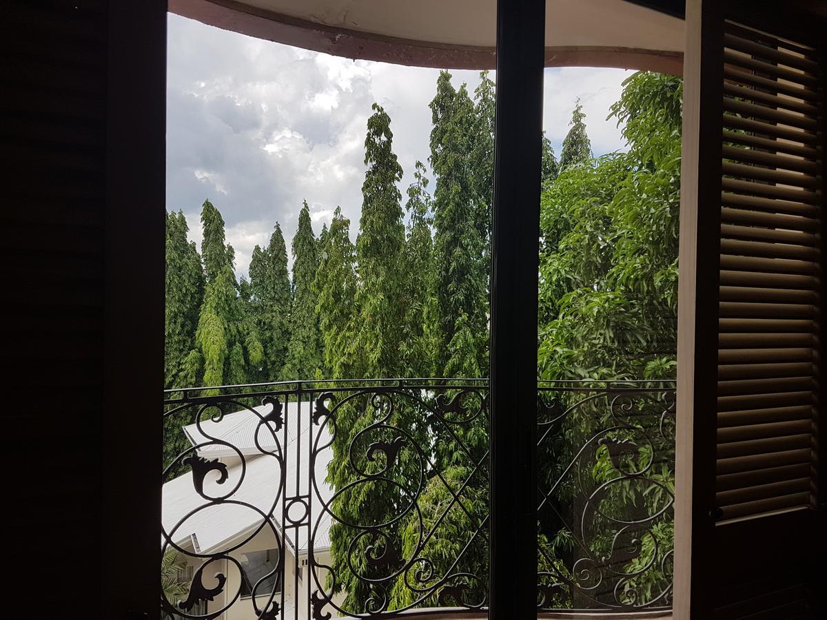Sophia Suites Residence Hotel Cebu Exteriör bild